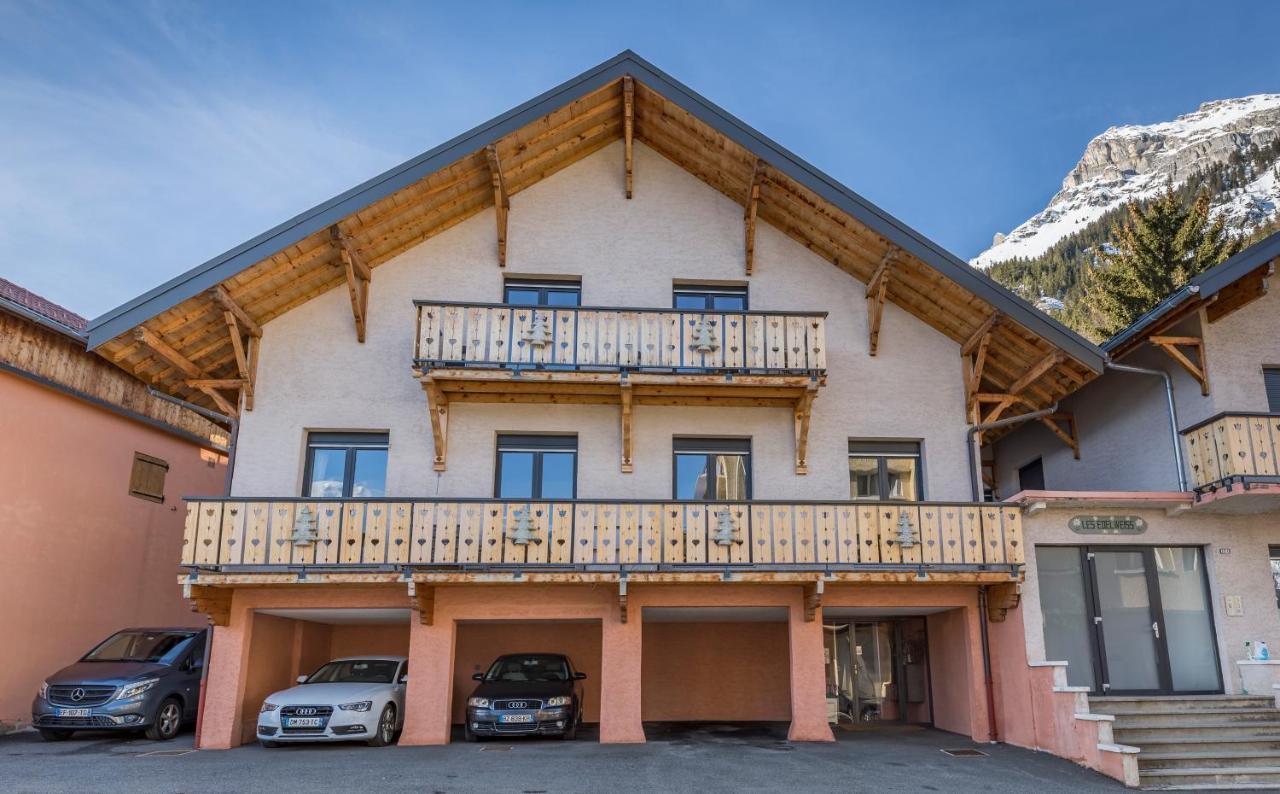 Les Edelweiss Mont-Blanc - Gite Classe 3 Etoiles Passy  Exteriér fotografie